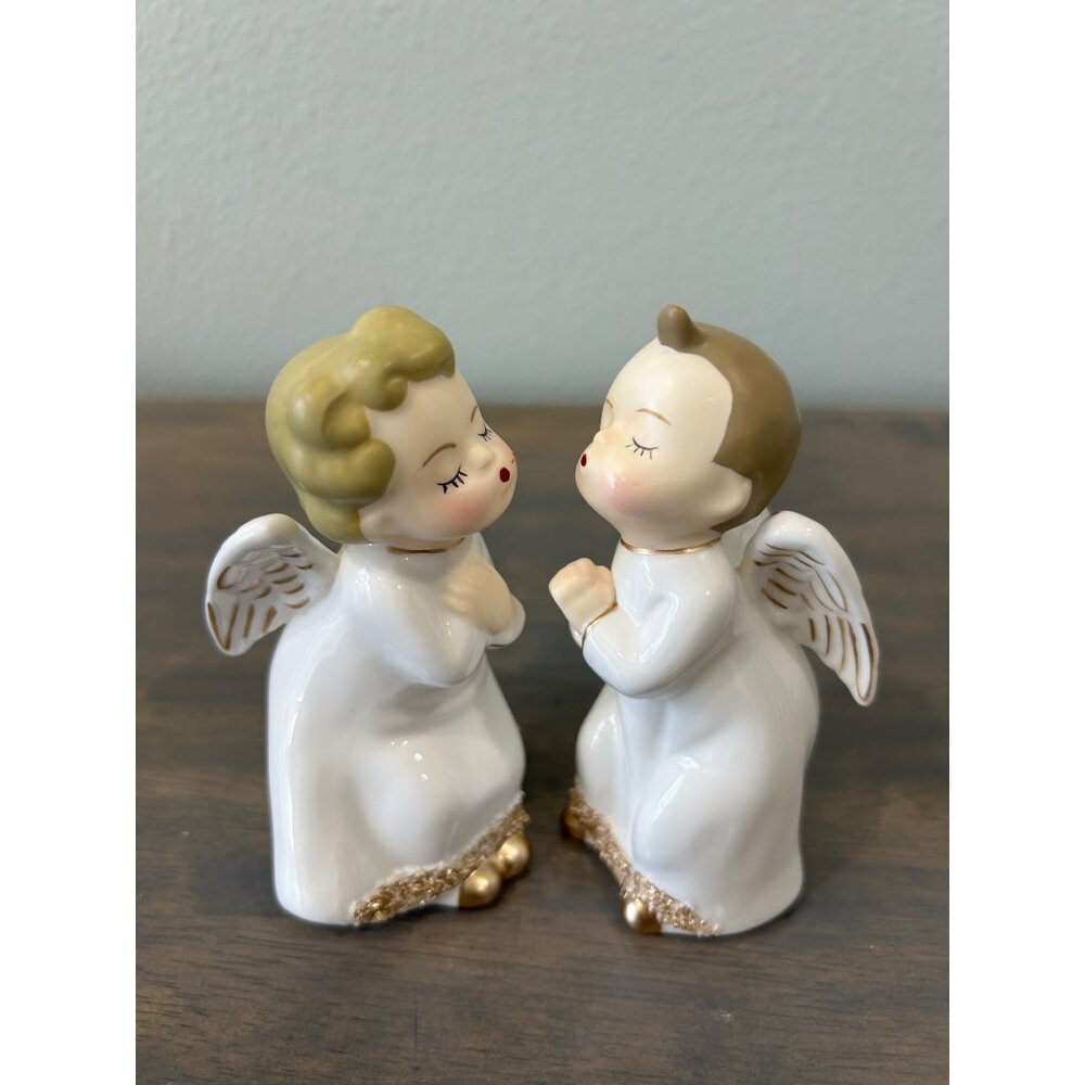 Vermont Country Store Ceramic Kissing Angel Figurines Christmas Decor 4.5"